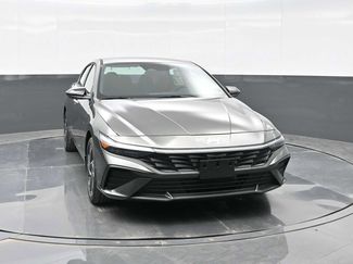 New 2025 Hyundai Elantra SEL video 2