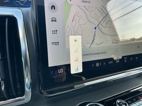 Used 2025 Ford Expedition Platinum image 23