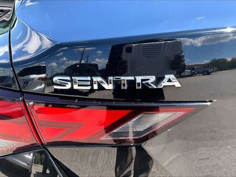 Used 2020 Nissan Sentra SV FWD image 10