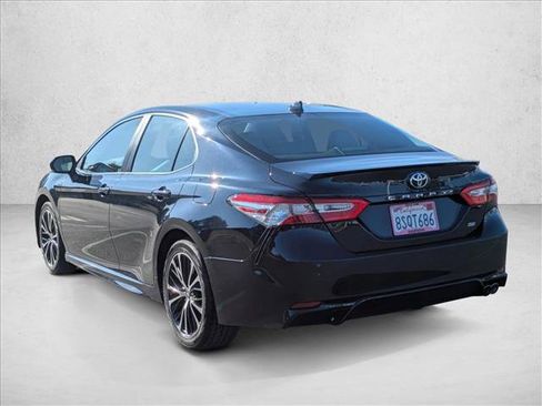 Certified 2020 Toyota Camry SE w/ Convenience Package FWD image 8