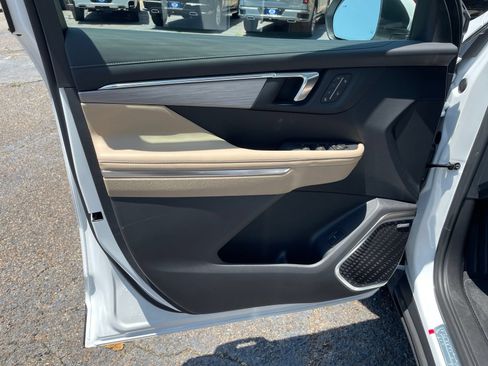 New 2026 Buick Enclave Preferred w/ Power Package FWD image 15
