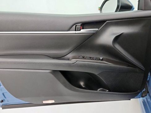 Used 2023 Toyota Camry XSE image 6