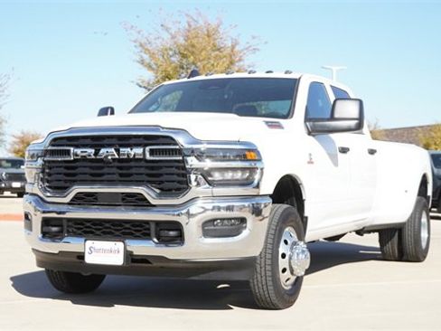 New 2026 RAM 3500 Tradesman w/ Chrome Appearance Group image 3