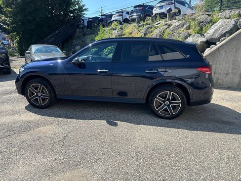 Used 2023 Mercedes-Benz GLC 300 4MATIC image 3