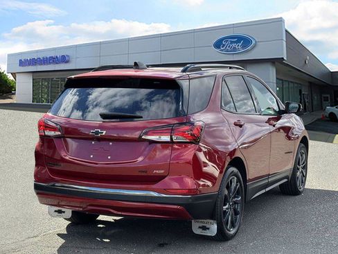 Used 2023 Chevrolet Equinox RS w/ RS Leather Package image 3