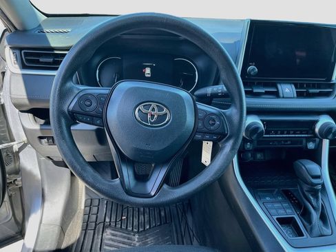 Used 2023 Toyota RAV4 LE AWD/4WD image 15