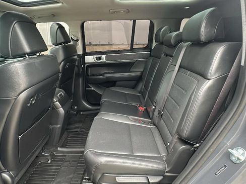Certified 2025 Hyundai Santa Fe Limited FWD image 32