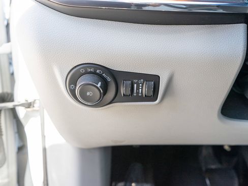 Used 2022 Jeep Compass Limited AWD/4WD image 15