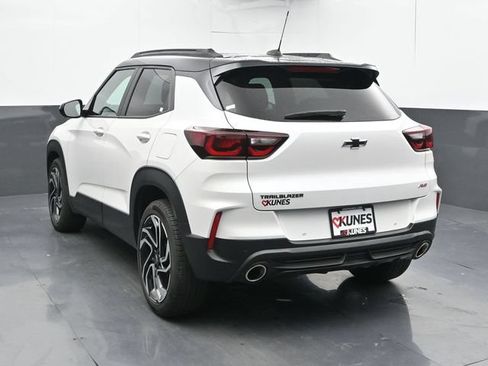 Used 2025 Chevrolet TrailBlazer RS w/ Convenience Package FWD image 11