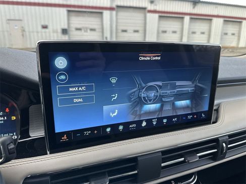 Used 2025 Lincoln Corsair FWD w/ Equipment Group 101A image 19