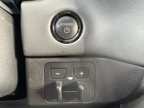 Used 2025 Toyota Sequoia Platinum image 42