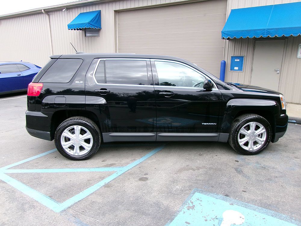 Used 2017 GMC Terrain SLE AWD/4WD image 6