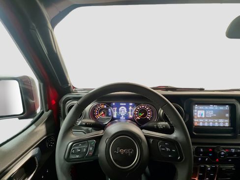 Used 2023 Jeep Gladiator Willys image 7