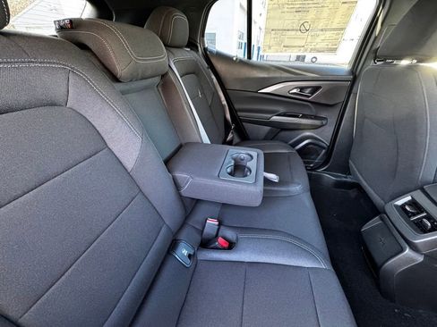 New 2026 Chevrolet Equinox EV LT w/ Comfort Package image 16