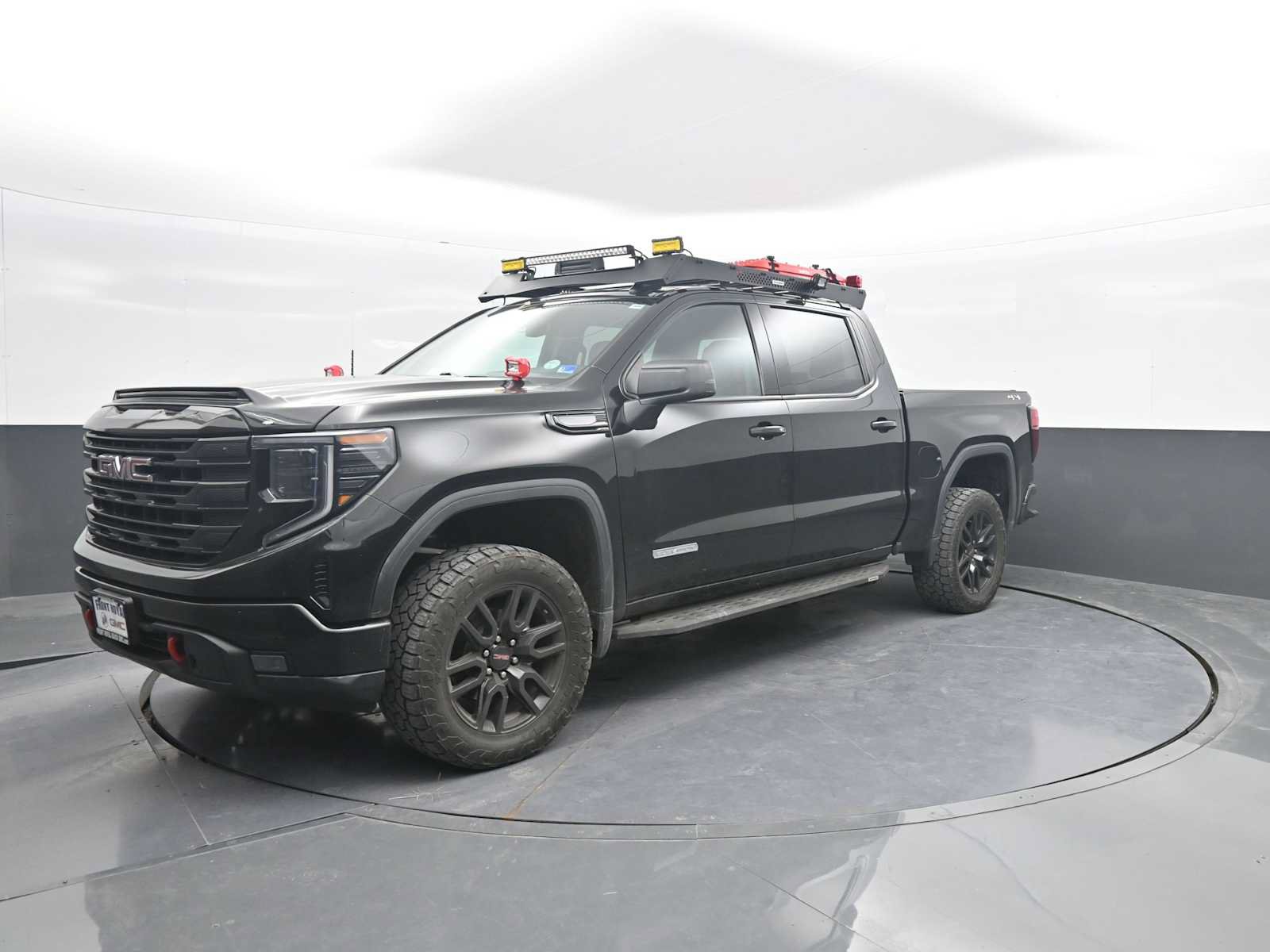 Used 2023 GMC Sierra 1500 Elevation AWD/4WD image 4