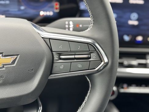 New 2026 Chevrolet Equinox EV LT image 25