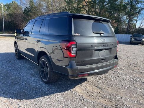 Used 2023 Ford Expedition Limited image 5