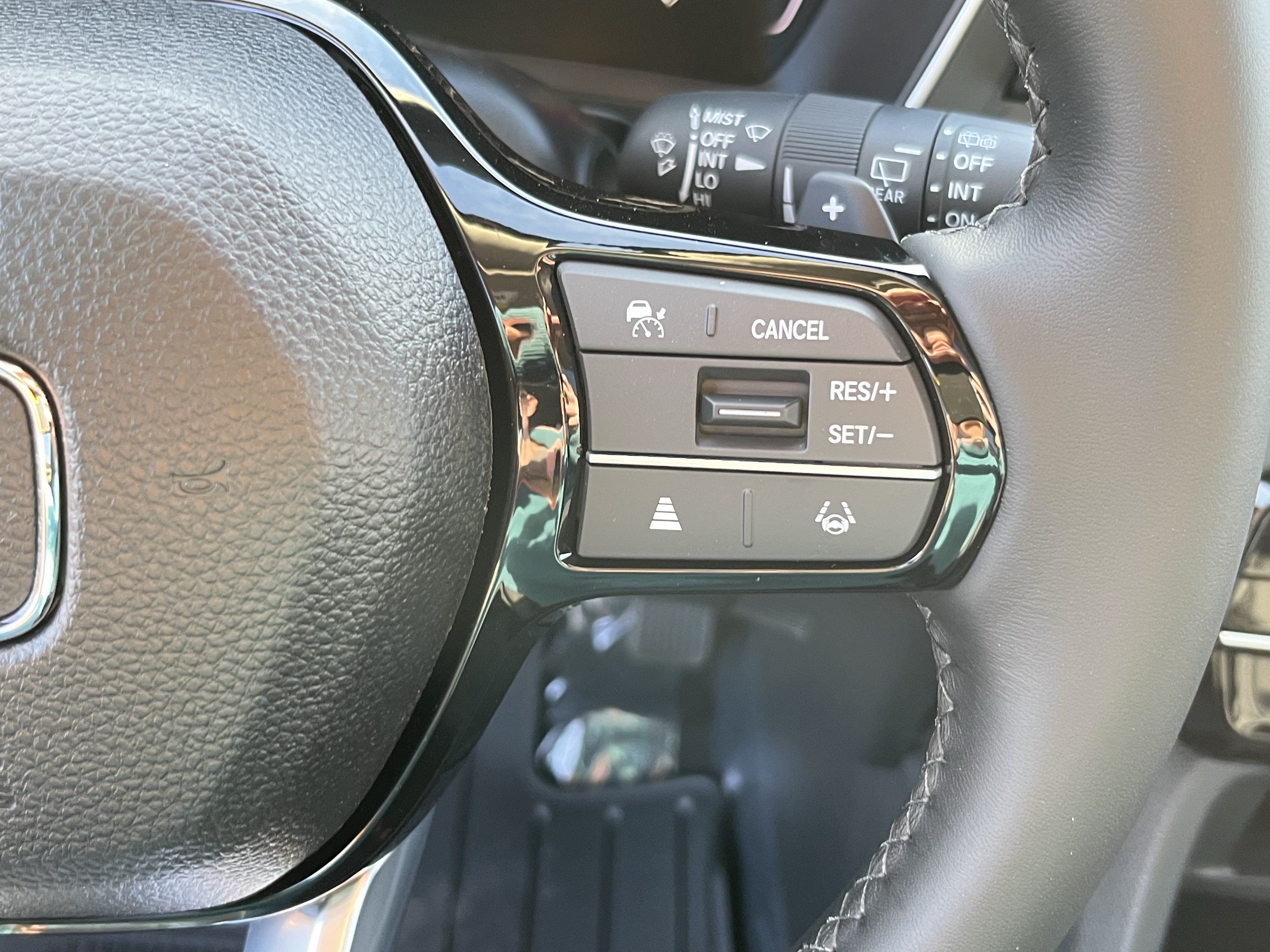 New 2025 Honda Pilot Touring image 21