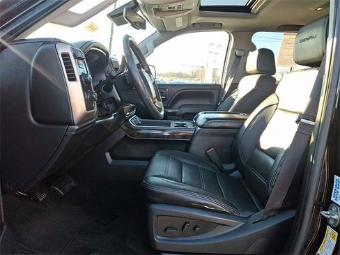 Used 2015 GMC Sierra 2500 Denali w/ Duramax Plus Package image 10