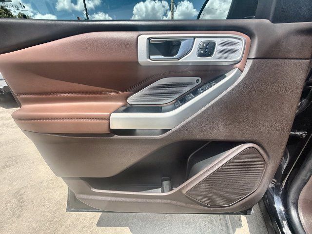 Used 2022 Ford Explorer King Ranch w/ Technology Package AWD/4WD image 21