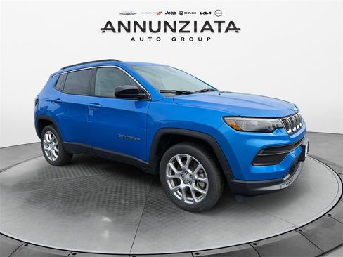Used 2023 Jeep Compass Latitude w/ Sun and Sound Group image 7