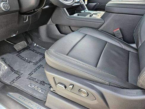 New 2026 GMC Sierra 2500 Denali w/ Denali Reserve Package image 4