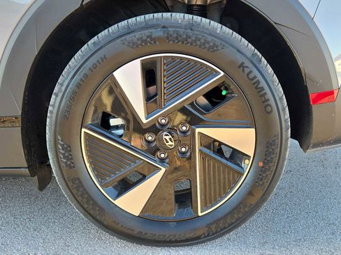 New 2026 Hyundai Ioniq 5 SEL image 14