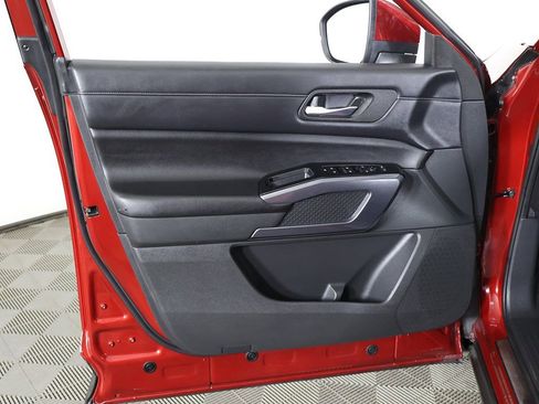 Used 2023 Nissan Pathfinder SL w/ Lighting Package (N92) image 25