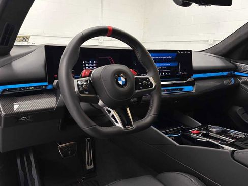 Used 2025 BMW M5 w/ Carbon Package image 10
