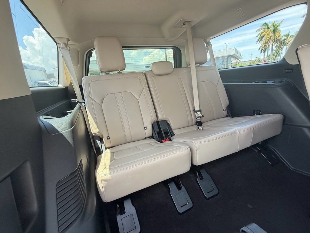Used 2023 Ford Expedition Max Limited AWD/4WD image 17