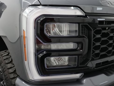 Used 2025 Ford F250 XLT w/ Black Appearance Package AWD/4WD image 25