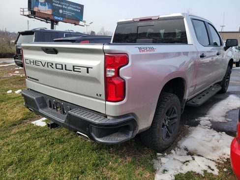 Used 2021 Chevrolet Silverado 1500 LT Trail Boss w/ Convenience Package II image 8