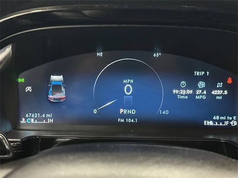 Used 2023 Lincoln Corsair FWD w/ Rear Removable Package Tray image 24