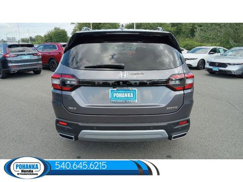 New 2025 Honda Pilot Touring image 12