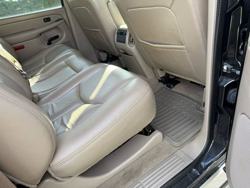 Used 2005 GMC Sierra 3500 SLT w/ Heavy-Duty Power Package image 45