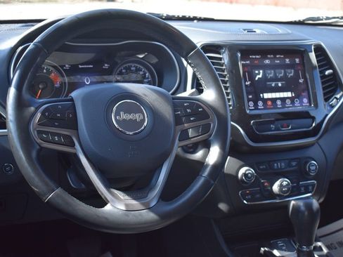 Used 2019 Jeep Cherokee Limited image 22