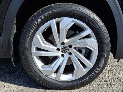 Used 2023 Volkswagen Atlas SE AWD/4WD image 8