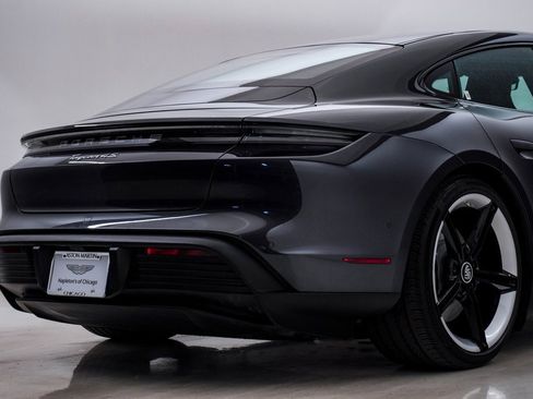 Used 2020 Porsche Taycan 4S image 12