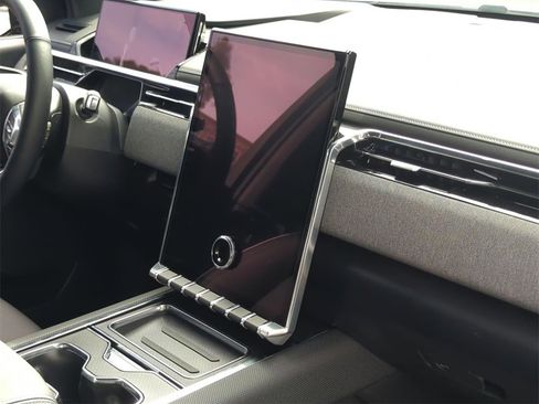 Used 2026 GMC Sierra EV Elevation image 28