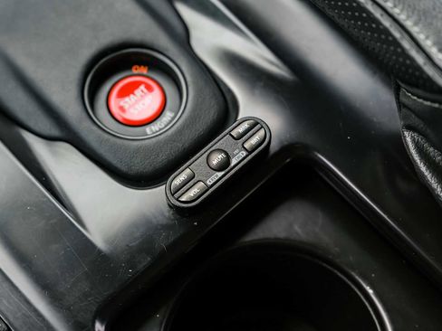 Used 2014 Nissan GT-R Black Edition image 28