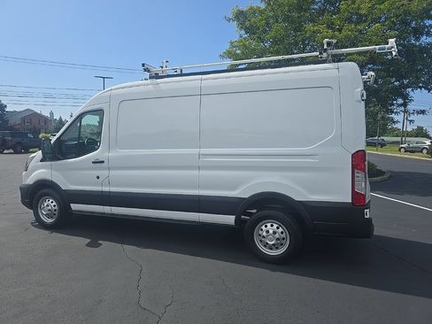 Used 2023 Ford Transit 250 Medium Roof AWD image 4