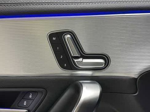 Used 2021 Mercedes-Benz CLA 250 image 14