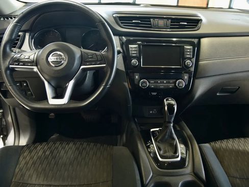 Used 2018 Nissan Rogue SV AWD/4WD image 12