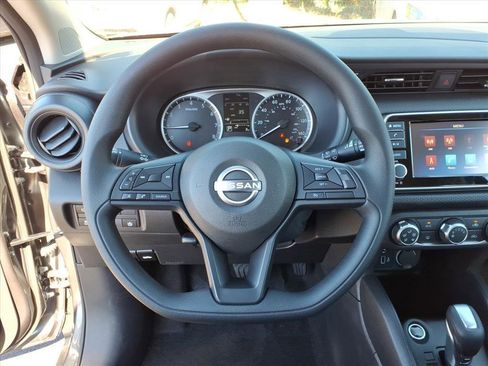 New 2025 Nissan Kicks Play S image 12