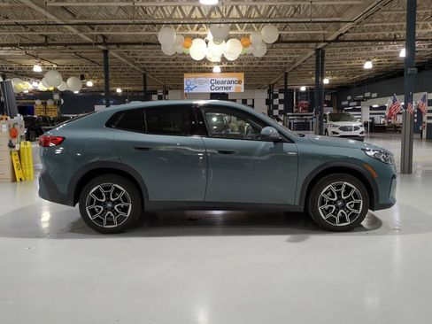 Used 2025 BMW X2 xDrive28i w/ Technology Package image 6