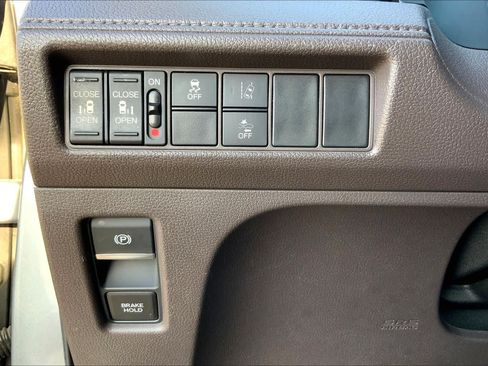 Used 2019 Honda Odyssey EX image 33