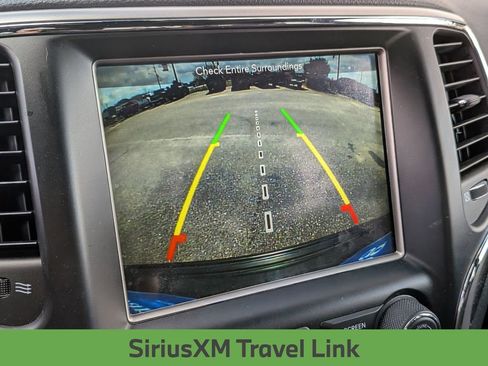 Used 2018 Jeep Grand Cherokee Laredo RWD image 26