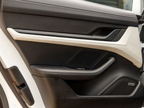 Certified 2021 Porsche Taycan RWD image 32