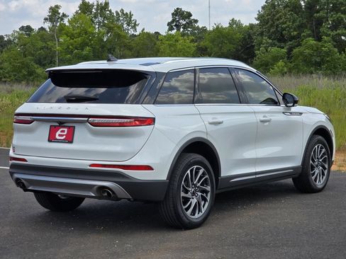 Used 2022 Lincoln Corsair AWD w/ Equipment Group 101A image 8