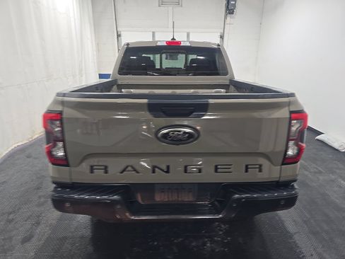 Used 2025 Ford Ranger Lariat w/ Black Appearance Package AWD/4WD image 5